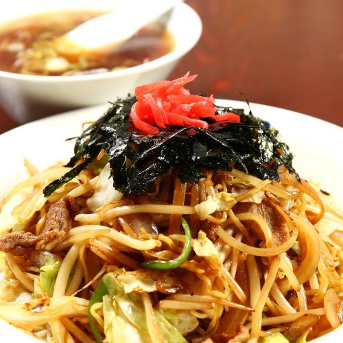 やきそば 
(スー プ付き)