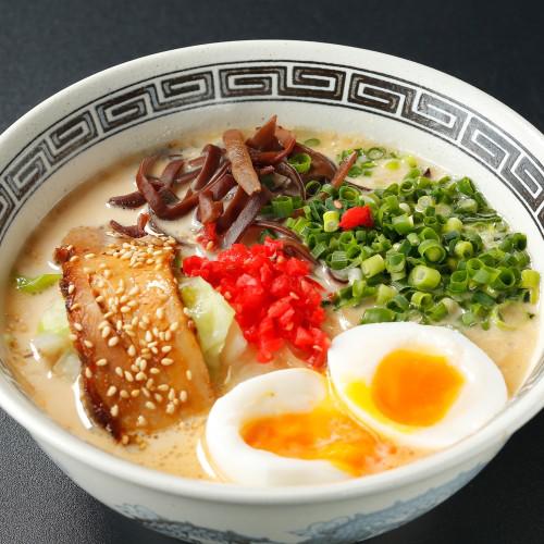 ホワイトとんこつ麺