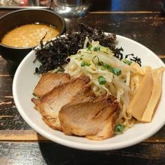 背脂こってりつけめん